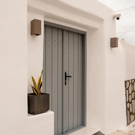 Villa Karterados Suites *