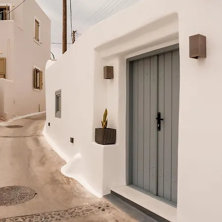 Villa Karterados Suites *
